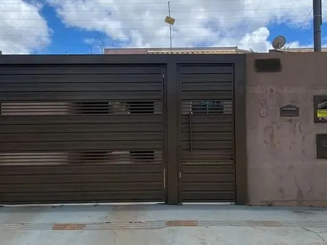 Imagem: Casa com Edícula e Energia Fotovoltaica