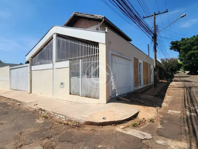 Imagem: Sobrado 6 Dormitórios/Piscina /Área Gourmet