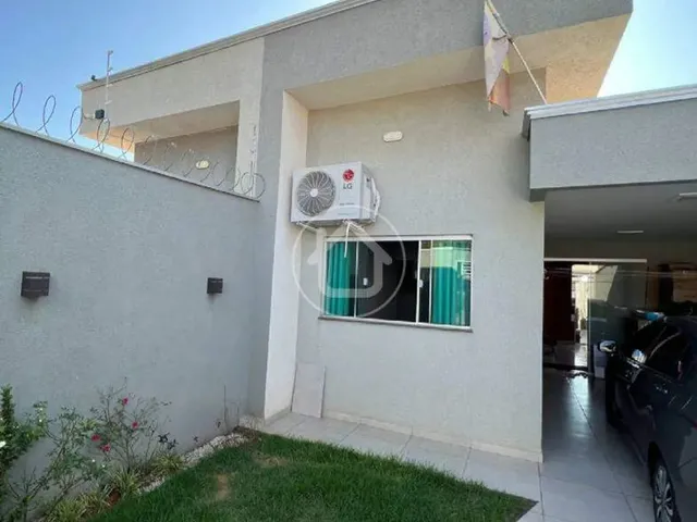 Imagem 2: Casa com 03 Dormitorios - com Energia Solar