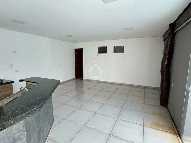 Imagem 7: Casa com Suíte em Condominio