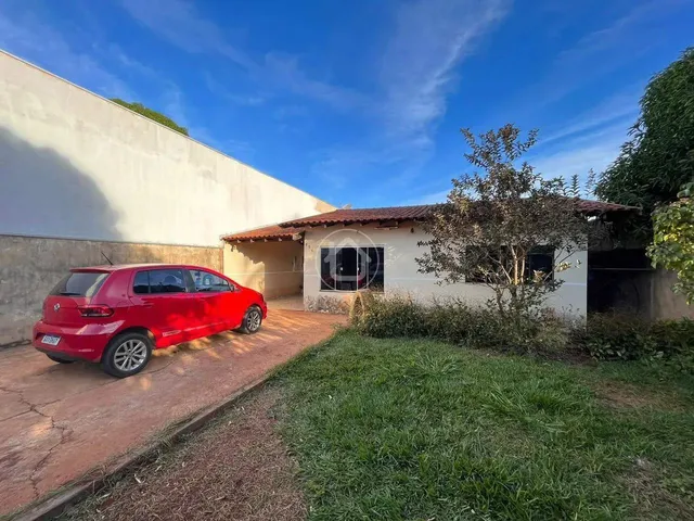 Imagem: Casa com Terreno Amplo - Vila Nasser