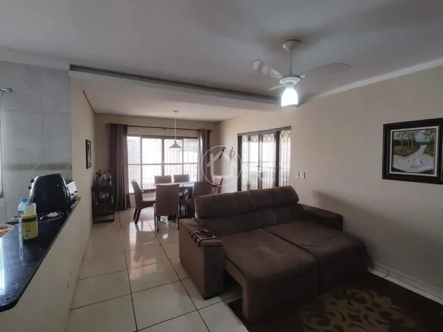 Imagem 8: Casa com 3 Dormitorios e Piscina