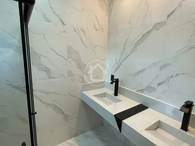 Imagem 15: Casa com 3 Suítes (Sendo 1 Espaço para Clouset