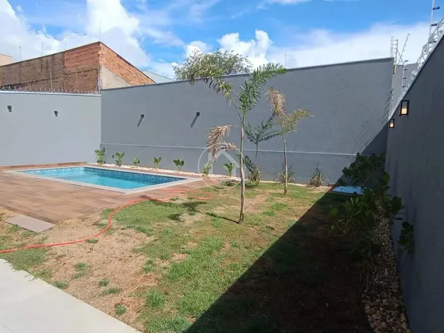 Imagem 2: Casa com Piscina - Pioneiros