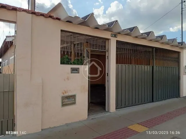 Imagem: Casa com Terreno Amplo