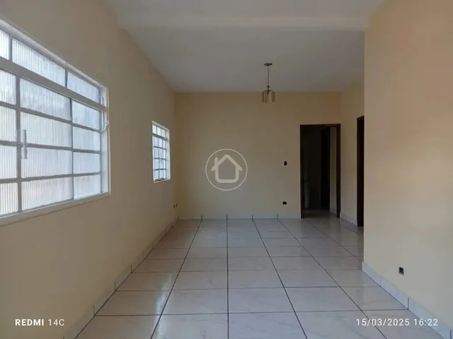 Imagem 4: Casa com Terreno Amplo