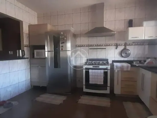 Imagem 10: Casa com 3 Quartos e Boa Sobra de Terreno