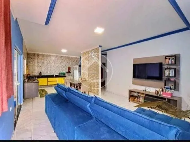Imagem 7: Ampla Casa Térrea com 2 Quartos e Piscina