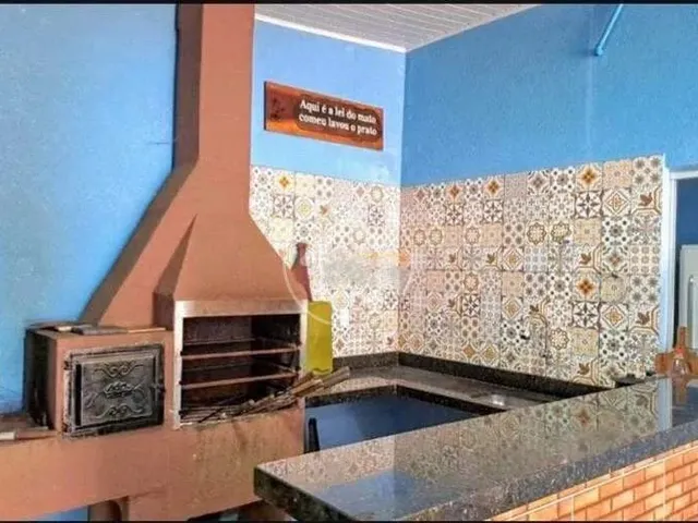 Imagem 4: Ampla Casa Térrea com 2 Quartos e Piscina