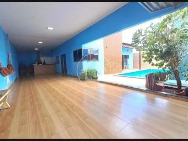 Imagem 8: Ampla Casa Térrea com 2 Quartos e Piscina
