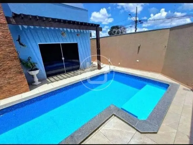 Imagem 12: Ampla Casa Térrea com 2 Quartos e Piscina