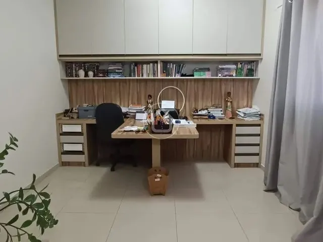 Imagem 12: Sobrado Amplo e Moderno com 5 Quartos e Piscina