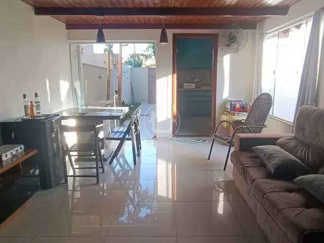 Imagem 2: Sobrado Amplo e Moderno com 5 Quartos e Piscina