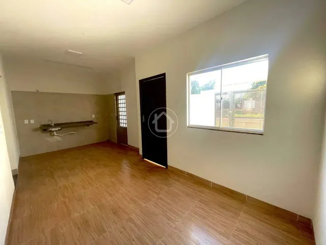 Imagem 3: Casa de Esquina - 01 Suite e 01 Quarto