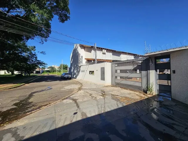 Imagem: Sobrado em Condominio em Local Tranquilo