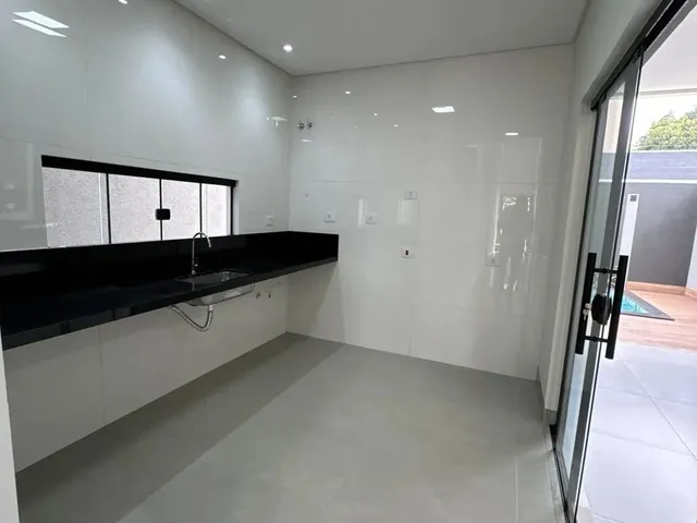 Imagem 7: C/ 03 Suite e Piscina Rita Vieira