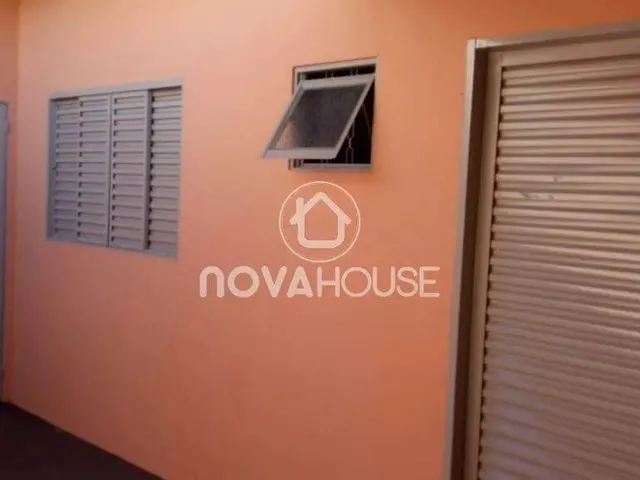 Imagem 2: Casa com 2 Dormitórios À Venda, 360 M²