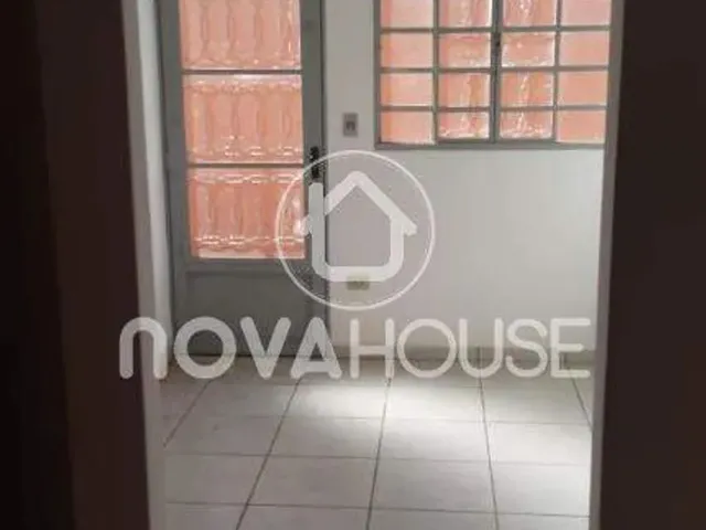 Imagem 3: Casa com 2 Dormitórios À Venda, 360 M²