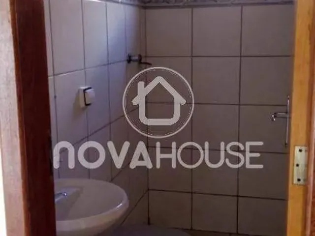 Imagem 10: Casa com 2 Dormitórios À Venda, 360 M²