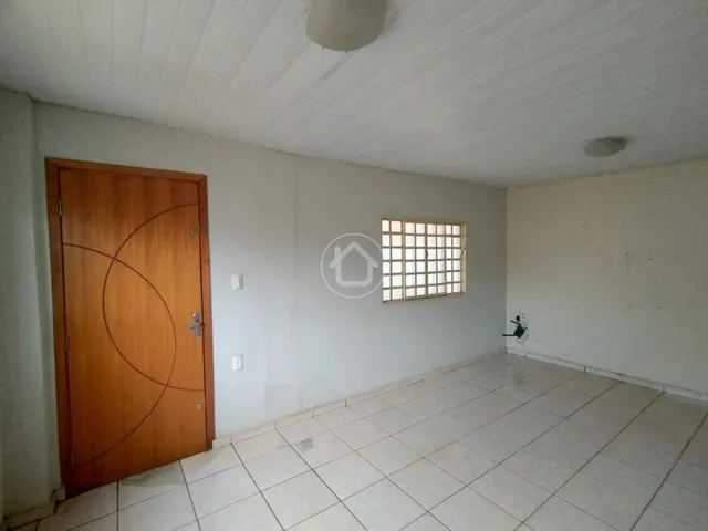 Imagem 4: Casa com Terreno Amplo 2 Quartos Sendo 1 Suite