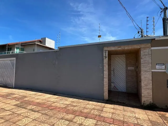 Imagem 1: Caranda Bosque Casa Térrea com Amplo Espaço, de Quintal