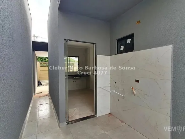 Imagem 2: 2 Dormitórios, Cômodos Amplos e Vias Rápidas Até o Centro