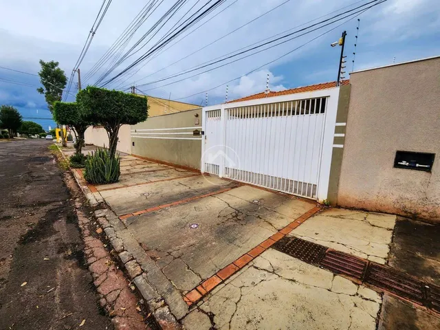 Imagem 4: Casa com Piscina e Área Gourmet