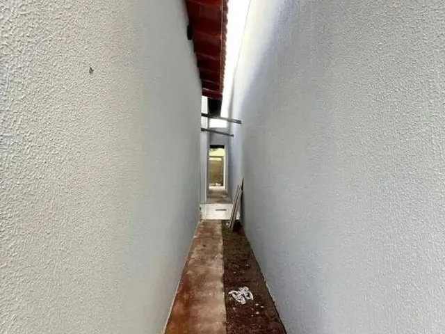 Imagem 3: Imóvel com 02 Quartos Próximo a Tudo: Escolas, Comércio e Lazer!