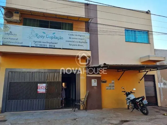 Imagem: A casa possui 5 Dormitórios, 3 Suítes, 1 Banheiro, 2