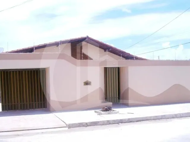 Imagem: Excelente Casa de Esquina a Venda na Coroa