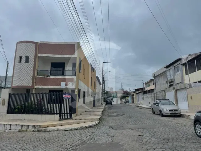 Imagem: Casa de Esquina de Andar, com 3 Pavimentos