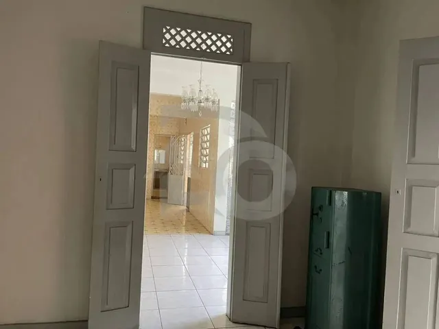 Imagem 9: Casa Localizada no Bairro Santo Antônio com 5 Quartos, 2 Banheiros e Garagem - 448M²