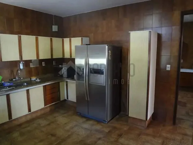 Imagem 2: Mansão com 6 Quartos na Coroa do Meio