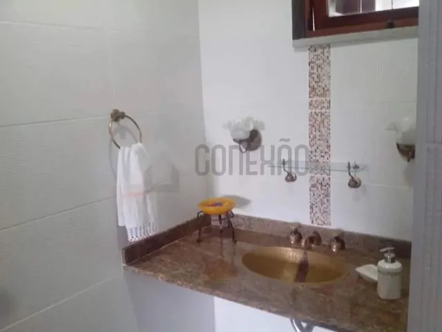 Imagem 3: Mansão com 6 Quartos na Coroa do Meio