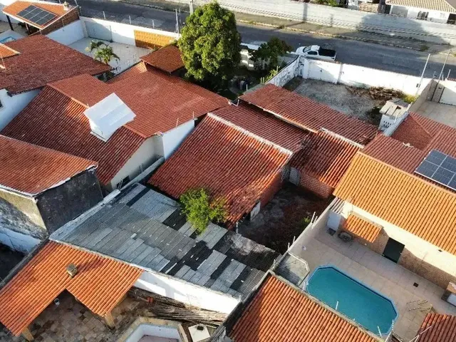 Imagem: Casa À Venda em Rua Pública, Aeroporto
