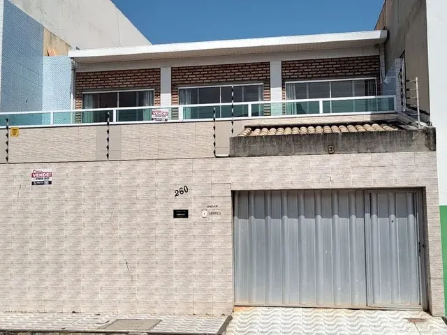 Imagem: Casa de Dois Pavimentos no Aeroporto (Aceito