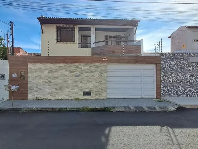 Imagem: Casa À Venda em Rua Pública, São Conrado