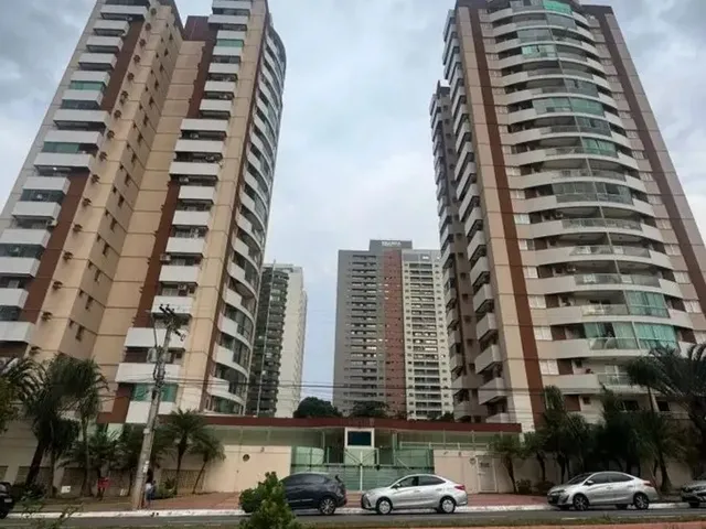 Imagem: O apartamento possui 2 Dormitórios, 1 Suíte, 2 Banheiros,