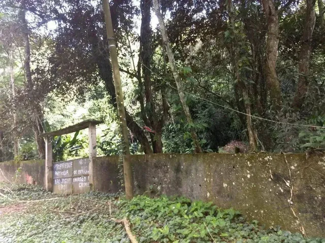 Imagem: Terreno, Várzea das Moças, Niterói