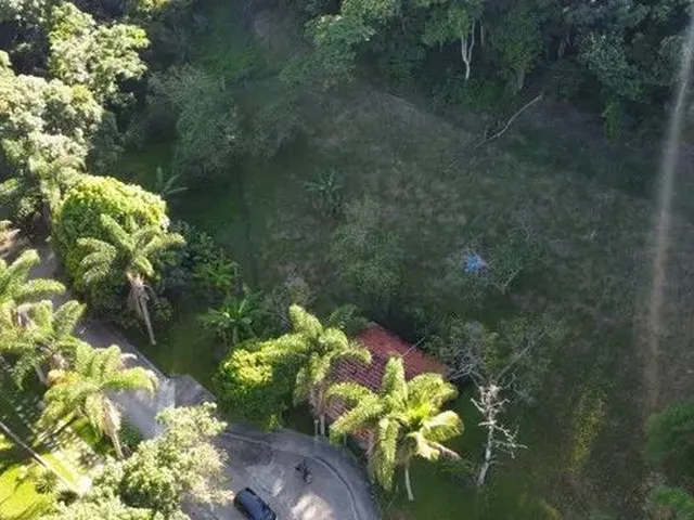 Imagem: O terreno possui 3 Dormitórios e está localizado em Serra