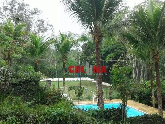 Imagem: A fazenda possui 3 Dormitórios, 3 Suítes, 21.000m² de