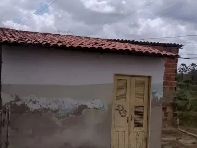 Imagem: Casa com 5 Cômodo e Terreno para Construir