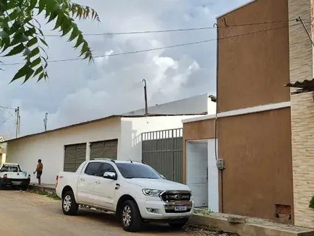 Imagem 1: Terreno C/ Galpão - Área Total: 3.600M²