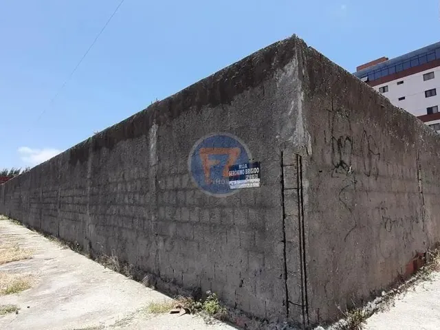 Imagem: Locação de Terreno / Padrão na Cidade