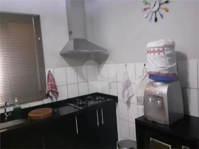 Imagem 2: Sobrado com 3 Quartos À Venda em Centro-Sul - Mt