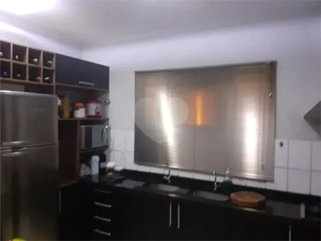 Imagem 11: Sobrado com 3 Quartos À Venda em Centro-Sul - Mt