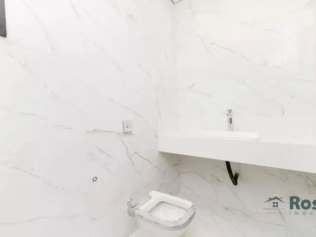 Imagem 13: Casa À Venda Recém Construida com 4 Suíte(S), Escritório, Cozinha Gourmet e Piscina