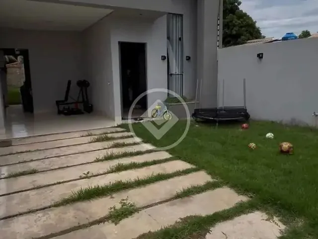 Imagem: Linda Casa com Porteira Fechada 3 Quartos