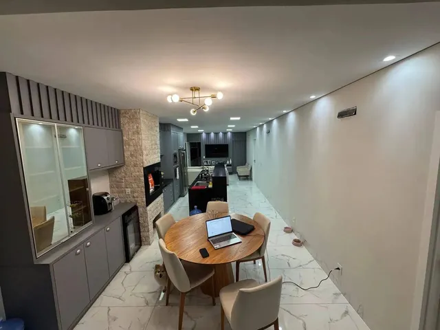 Imagem: Casa À Venda 3 Quartos Sendo 1 Suite, 2