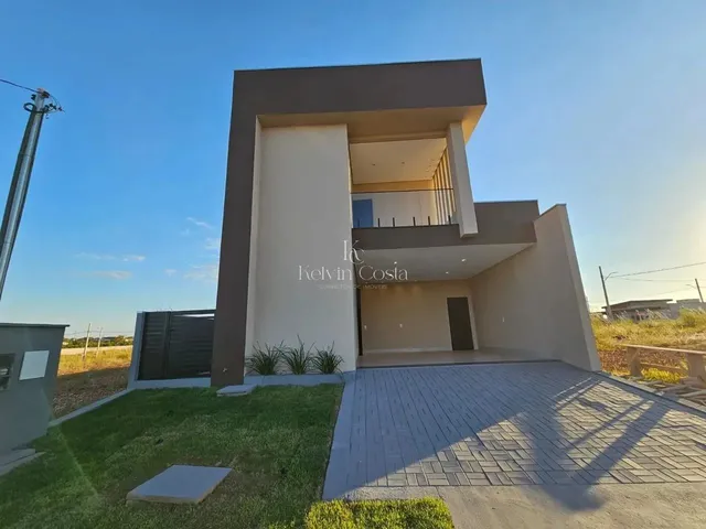 Imagem: A casa em condomínio possui 3 Dormitórios, 3 Suítes, 4